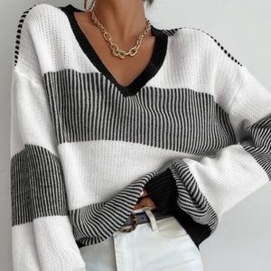 New! Lavishly Paris V-Neck Striped Colorblock Sweater. Size 6.